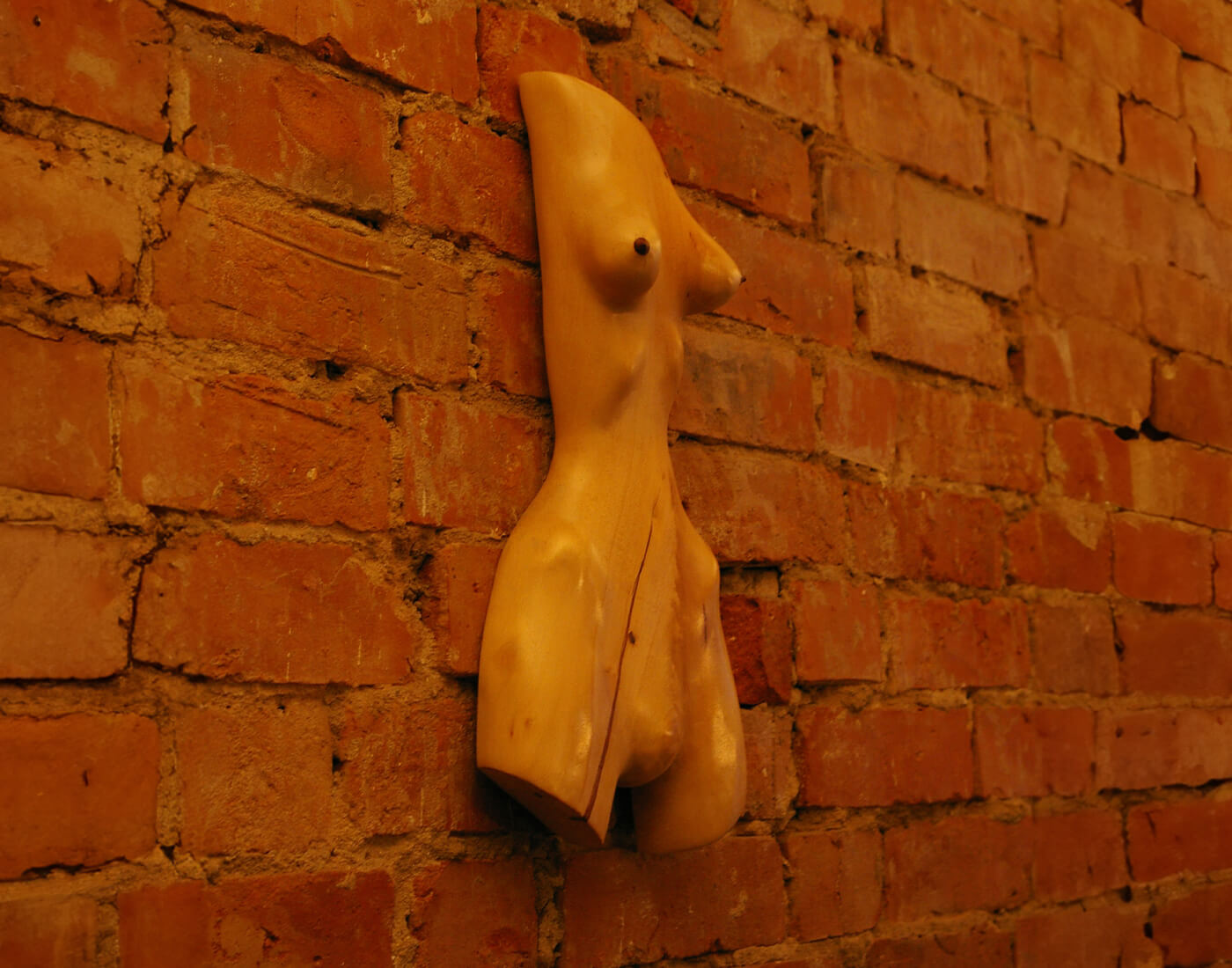 Bildhauer Figuren aus Holz 3