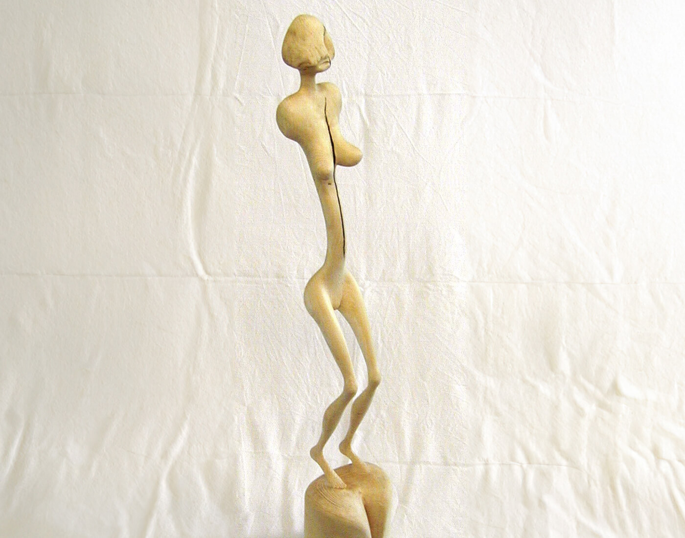 Bildhauer Figuren aus Holz 5